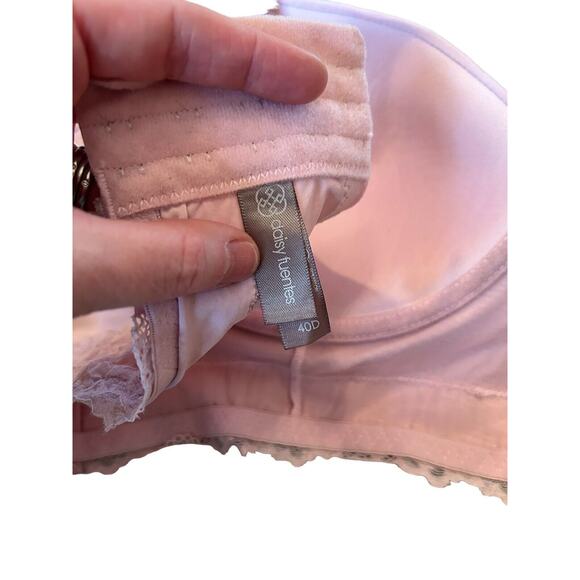 Daisy Fuentes Wired Lined Bra NWOT Plus Size 40D Pink Lace Detail Adjustable New - Picture 7 of 9